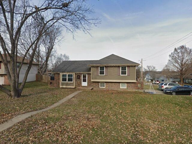 House image located at Excelsior Springs, MO 64024