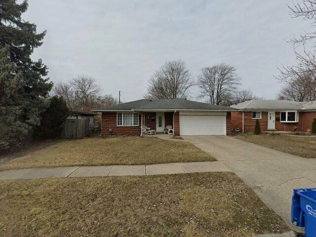 House image located at Warren, MI 48092