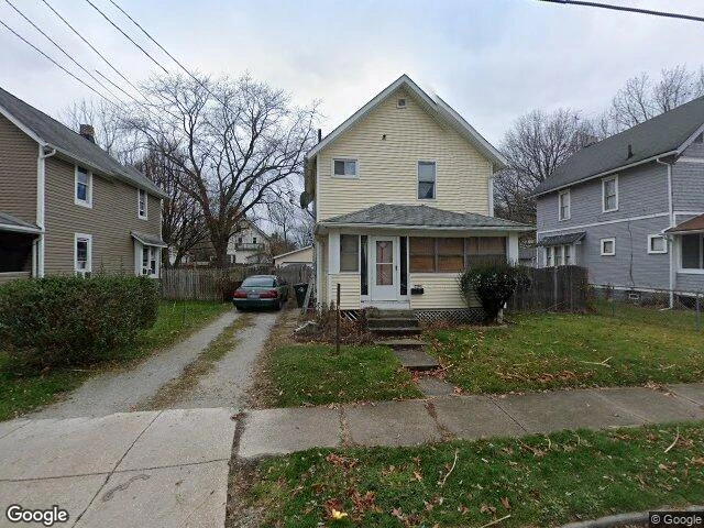 House image located at Akron, OH 44314