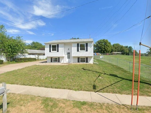 House image located at Milan, IL 61264