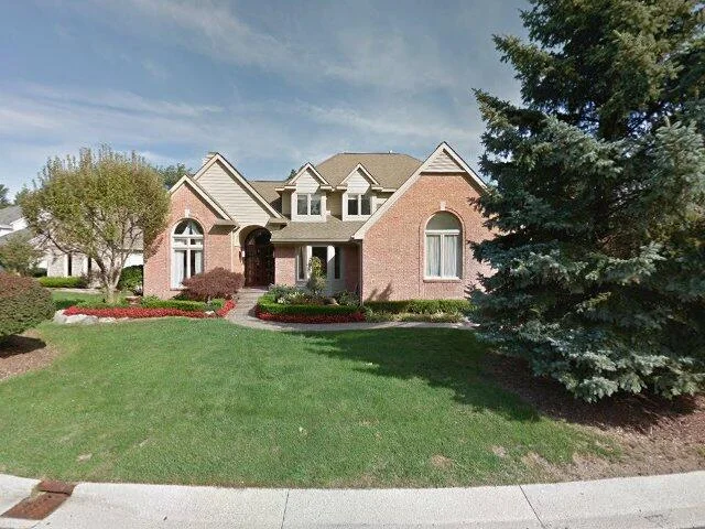 House image located at West Bloomfield, MI 48324