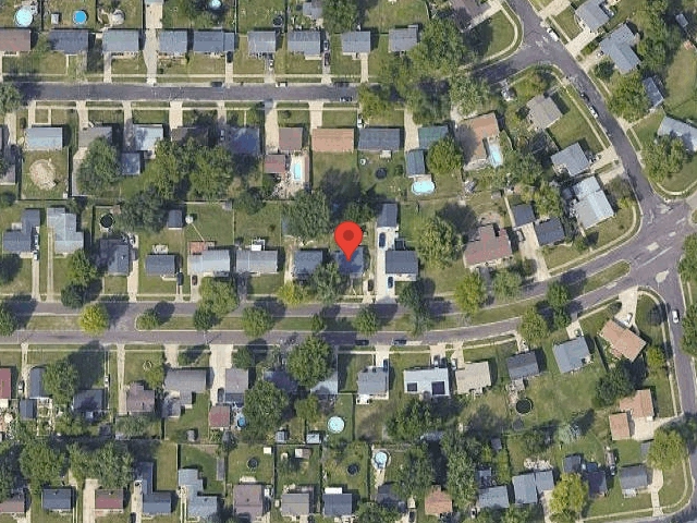 House image located at Pekin, IL 61554