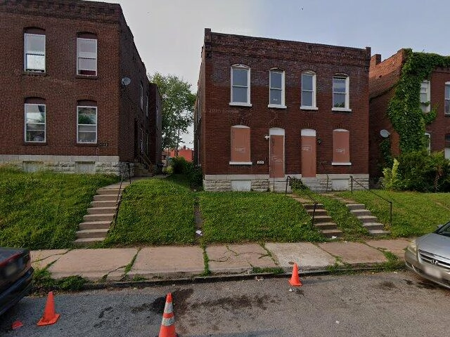 House image located at Saint Louis, MO 63118