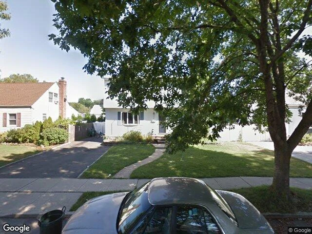 House image located at Farmingdale, NY 11735