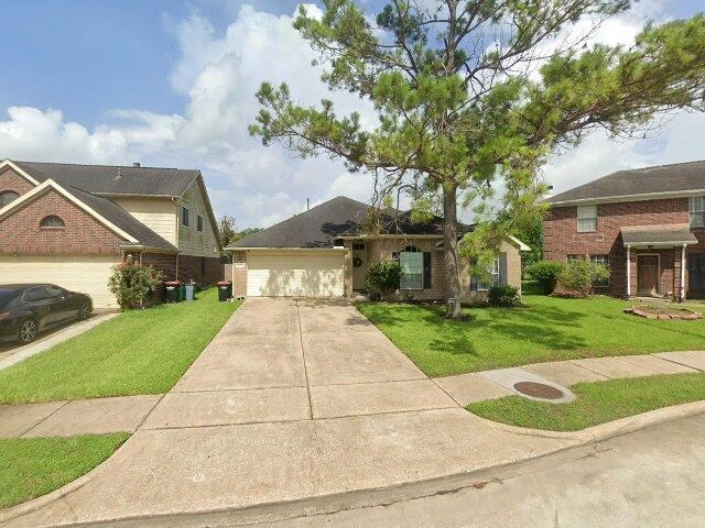 House image located at Fresno, TX 77545