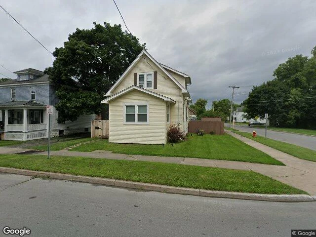 House image located at Oneida, NY 13421