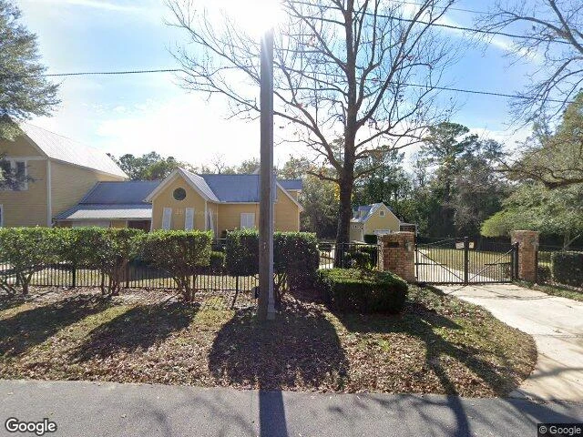 House image located at Defuniak Springs, FL 32435