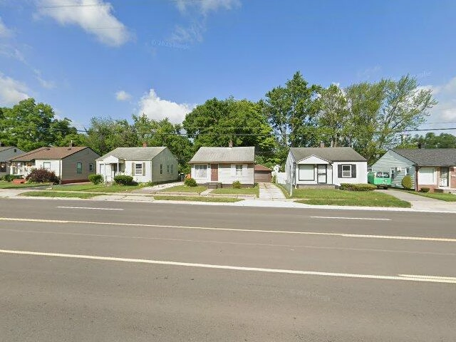 House image located at Pontiac, MI 48342