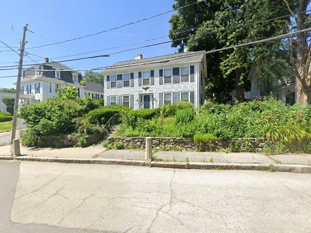 House image located at Nashua, NH 03064