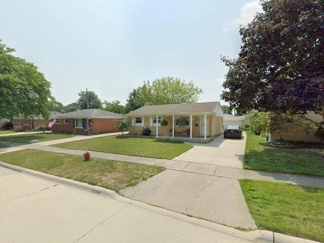 House image located at Rockwood, MI 48173