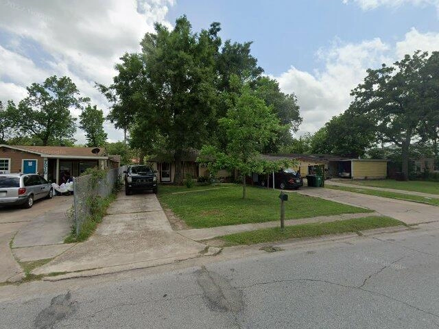 House image located at Houston, TX 77016