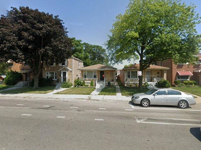 House image located at Chicago, IL 60620