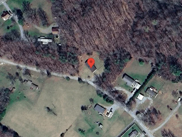 House image located at Vinton, VA 24179