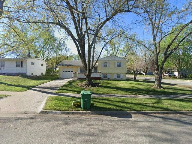 House image located at Topeka, KS 66614