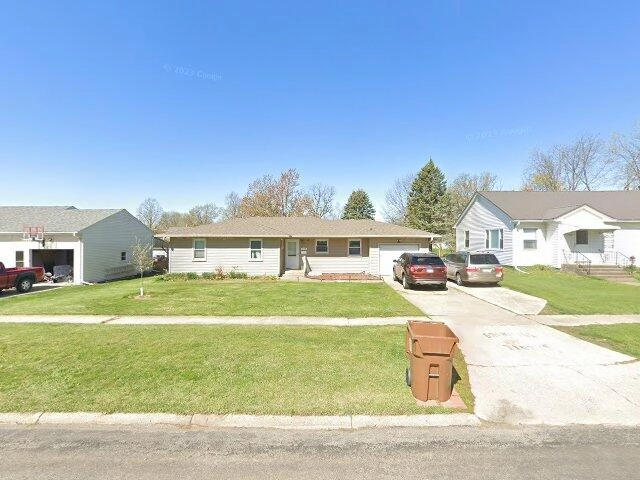 House image located at Grinnell, IA 50112