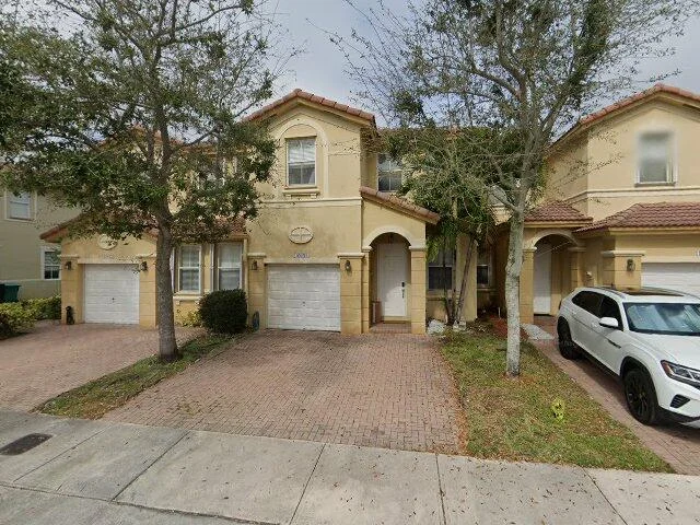 House image located at Miami, FL 33178
