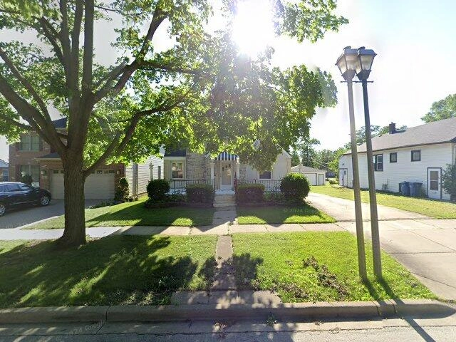 House image located at Elmhurst, IL 60126