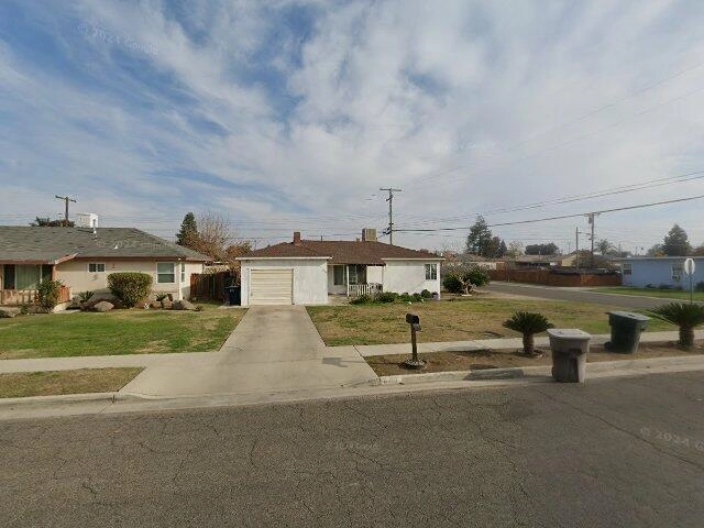 House image located at Tulare, CA 93274