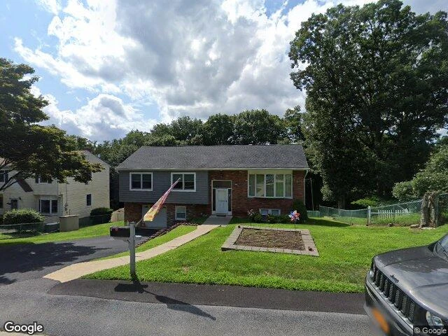 House image located at Valhalla, NY 10595