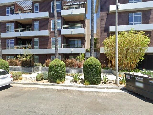 House image located at Los Angeles, CA 90028