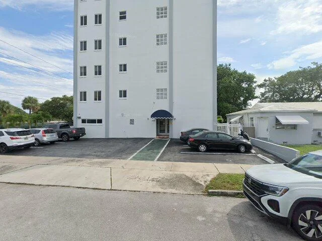 House image located at Hollywood, FL 33020