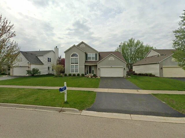 House image located at North Aurora, IL 60542