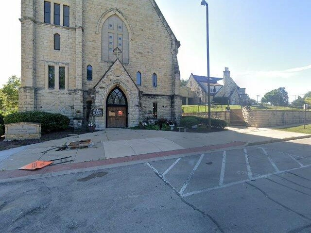 House image located at Racine, WI 53404