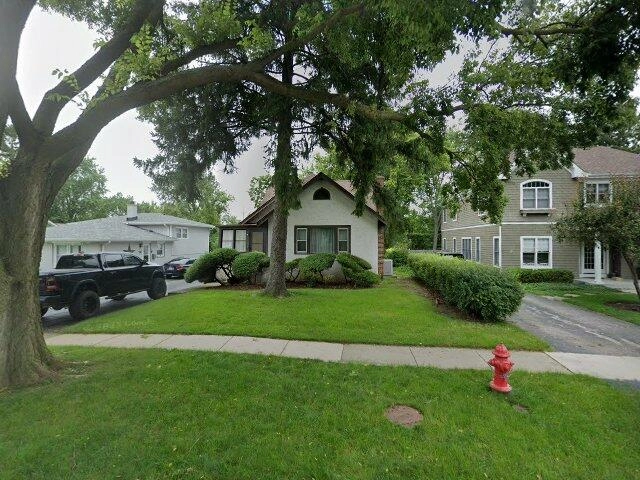 House image located at Libertyville, IL 60048