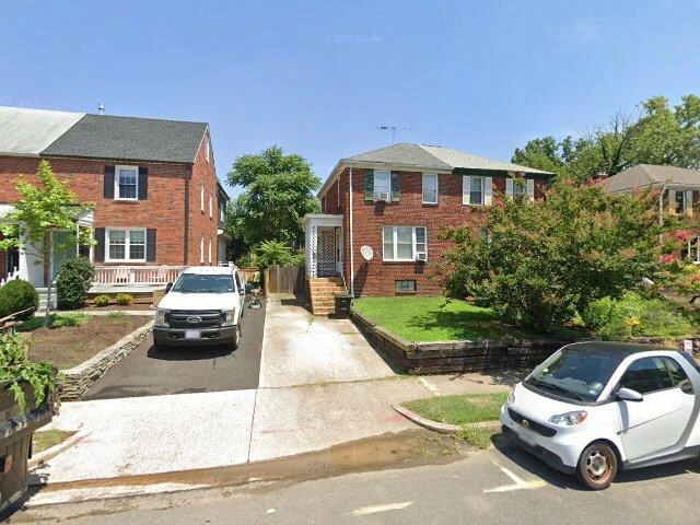 House image located at Arlington, VA 22206