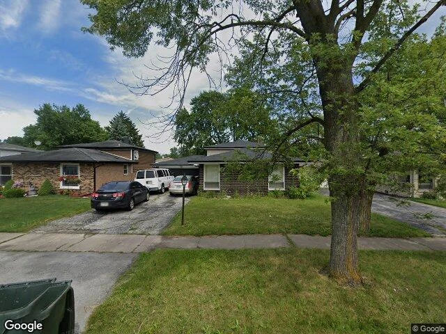 House image located at Dolton, IL 60419