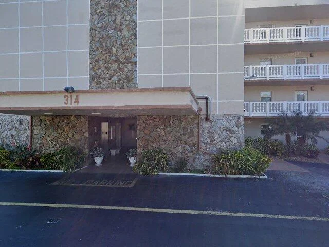 House image located at Dania, FL 33004