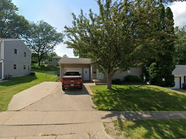 House image located at Dubuque, IA 52002