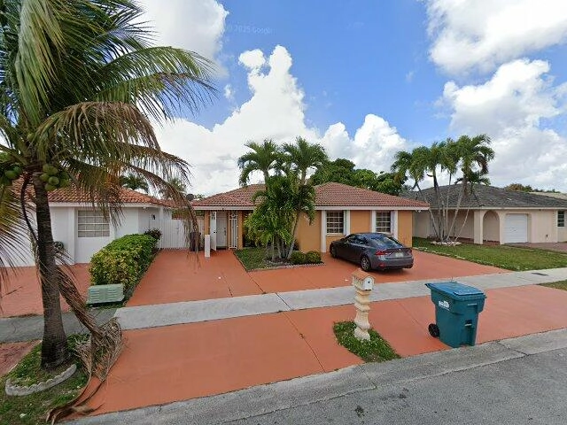 House image located at Miami, FL 33193