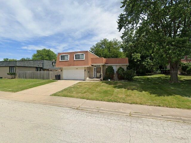 House image located at South Holland, IL 60473