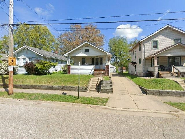 House image located at Akron, OH 44305