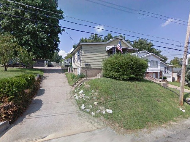 House image located at Saint Louis, MO 63125
