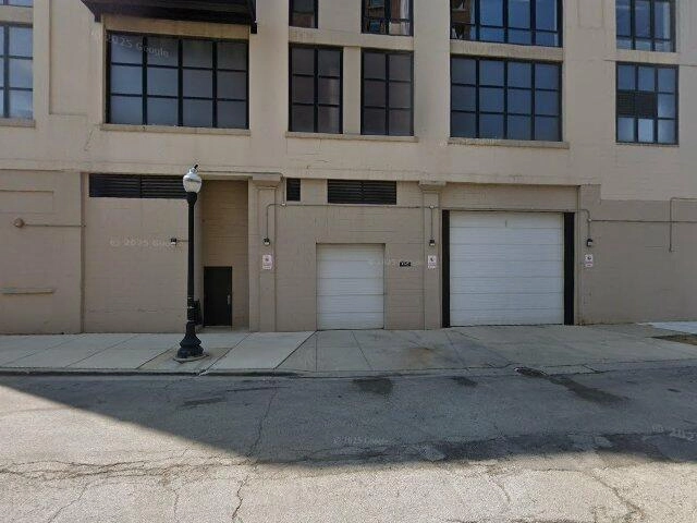 House image located at Chicago, IL 60608