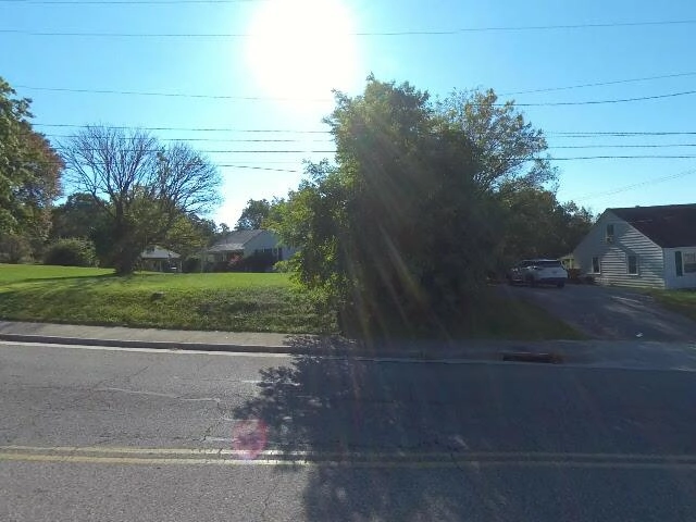 House image located at Salem, VA 24153