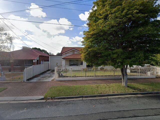 House image located at Hooksett, NH 03106