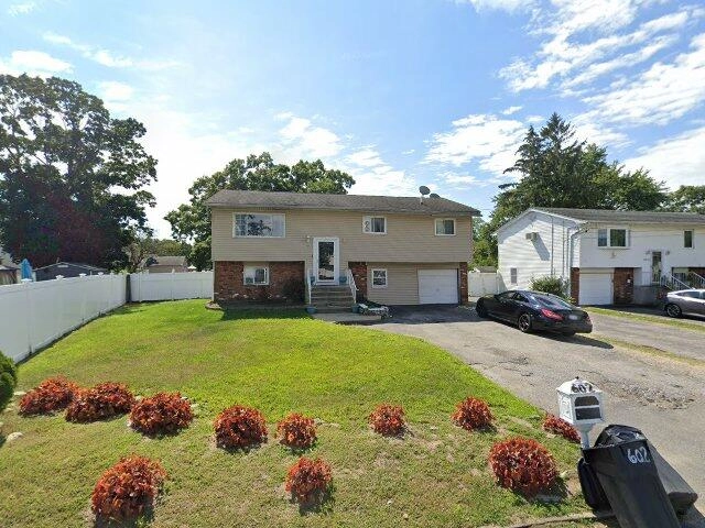 House image located at West Babylon, NY 11704