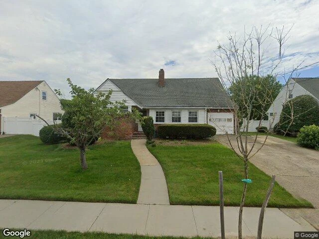 House image located at Freeport, NY 11520