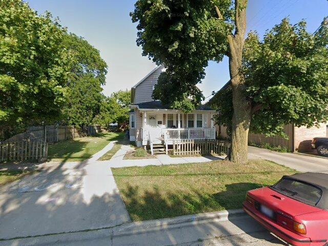 House image located at Waukegan, IL 60085