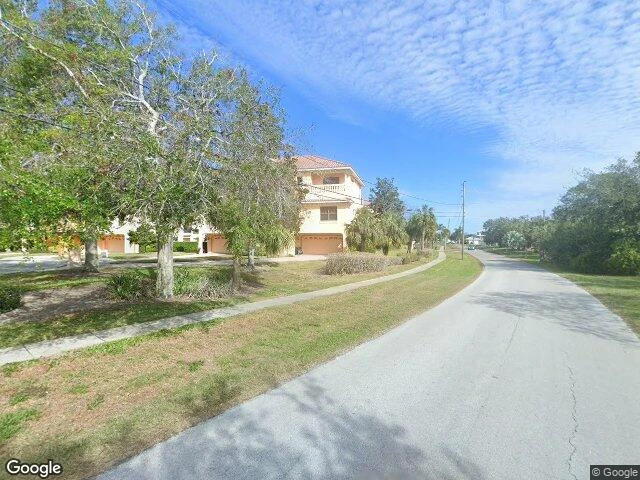 House image located at Tarpon Springs, FL 34689