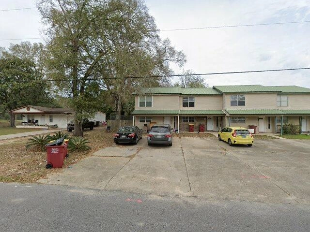 House image located at Crestview, FL 32539