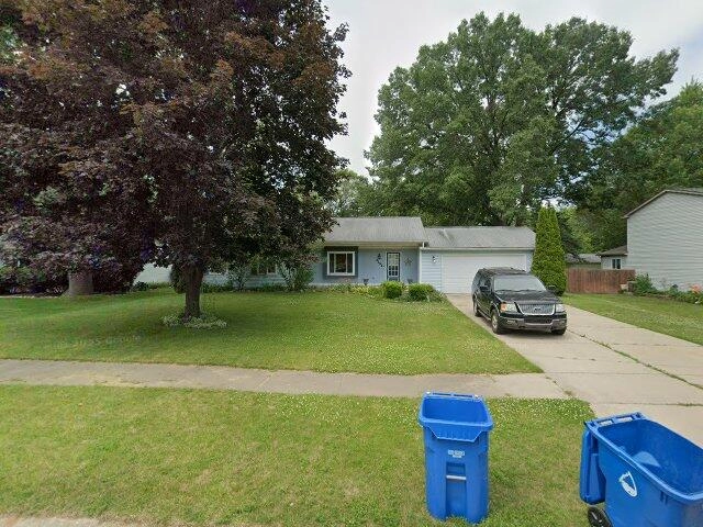 House image located at Waterford, MI 48329