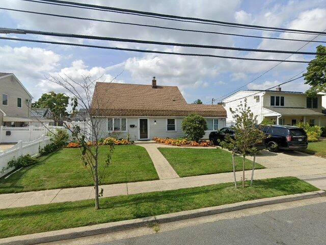 House image located at Levittown, NY 11756