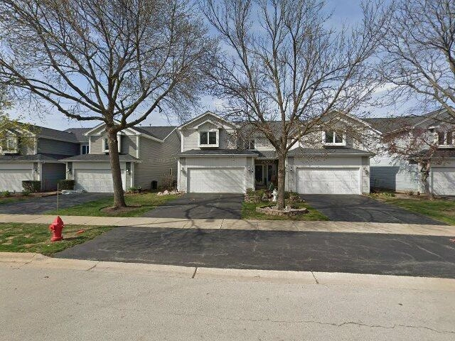 House image located at Westmont, IL 60559