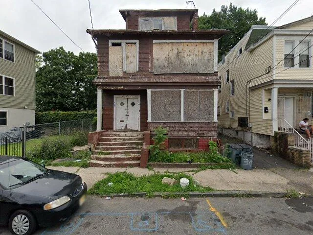 House image located at Newark, NJ 07112
