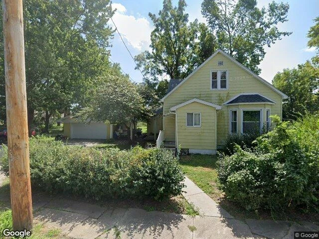 House image located at Staunton, IL 62088