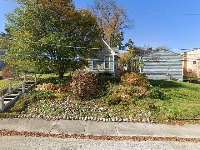 House image located at Elgin, IL 60123